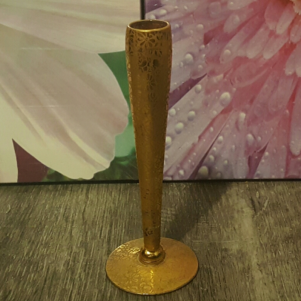 Gold Bud Vase with Ransgil Crystal